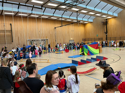 bild_4_impressionen_elternkind-turnen-300x300